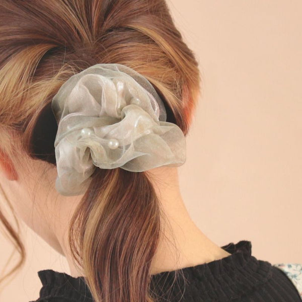 Sheer Scrunchie With Pearl in Grey