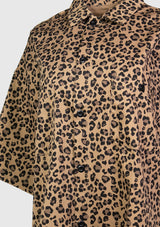 2-Pocket Boxy Workman Shirt in Leopard Print