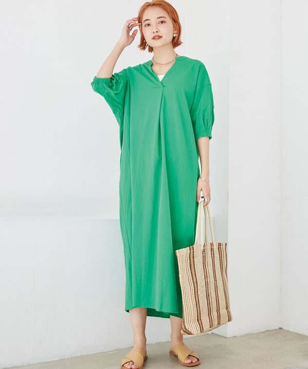 V-Neck Half-Sleeve Midi Dress in Green