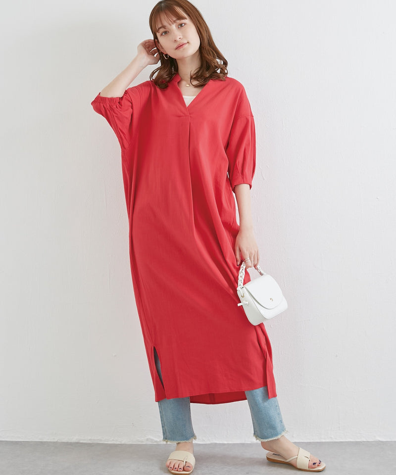 V-Neck Half-Sleeve Midi Dress in Red