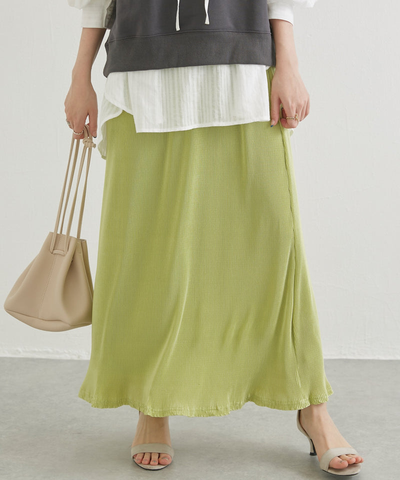 Elastic-Waist Plisse Maxi Skirt in Green