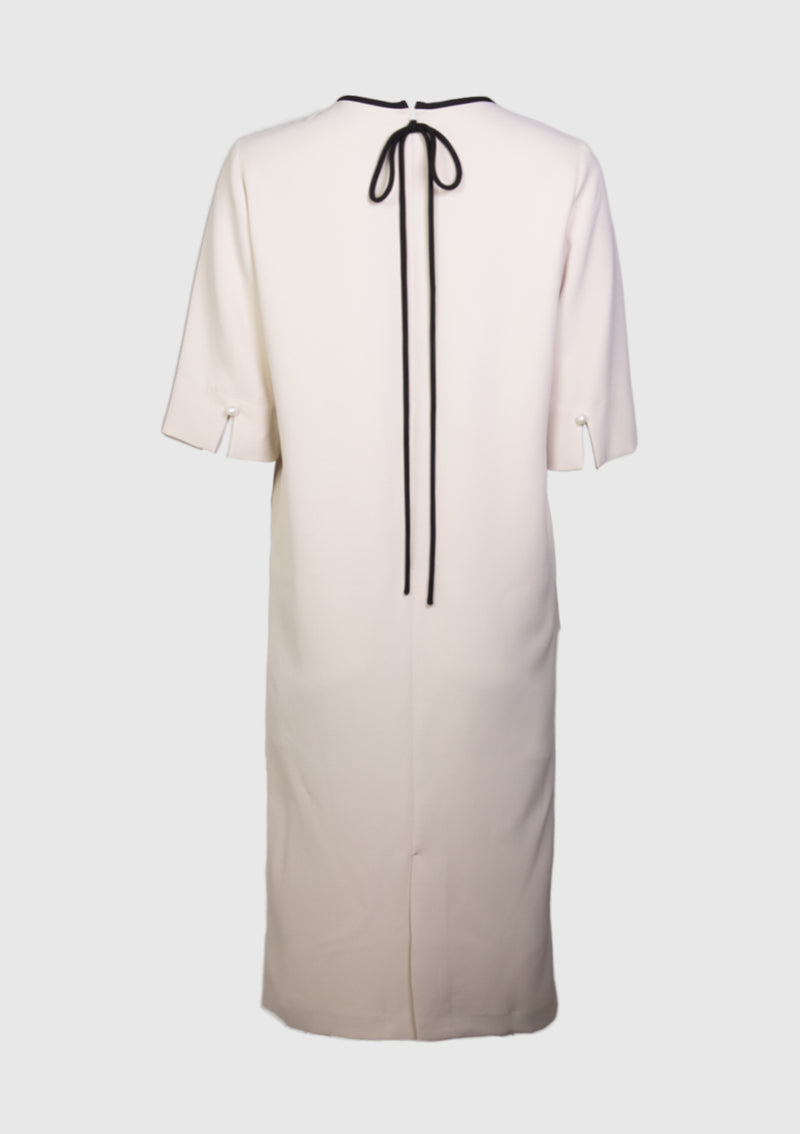 Contrast Piping Back Ribbon Dress in White