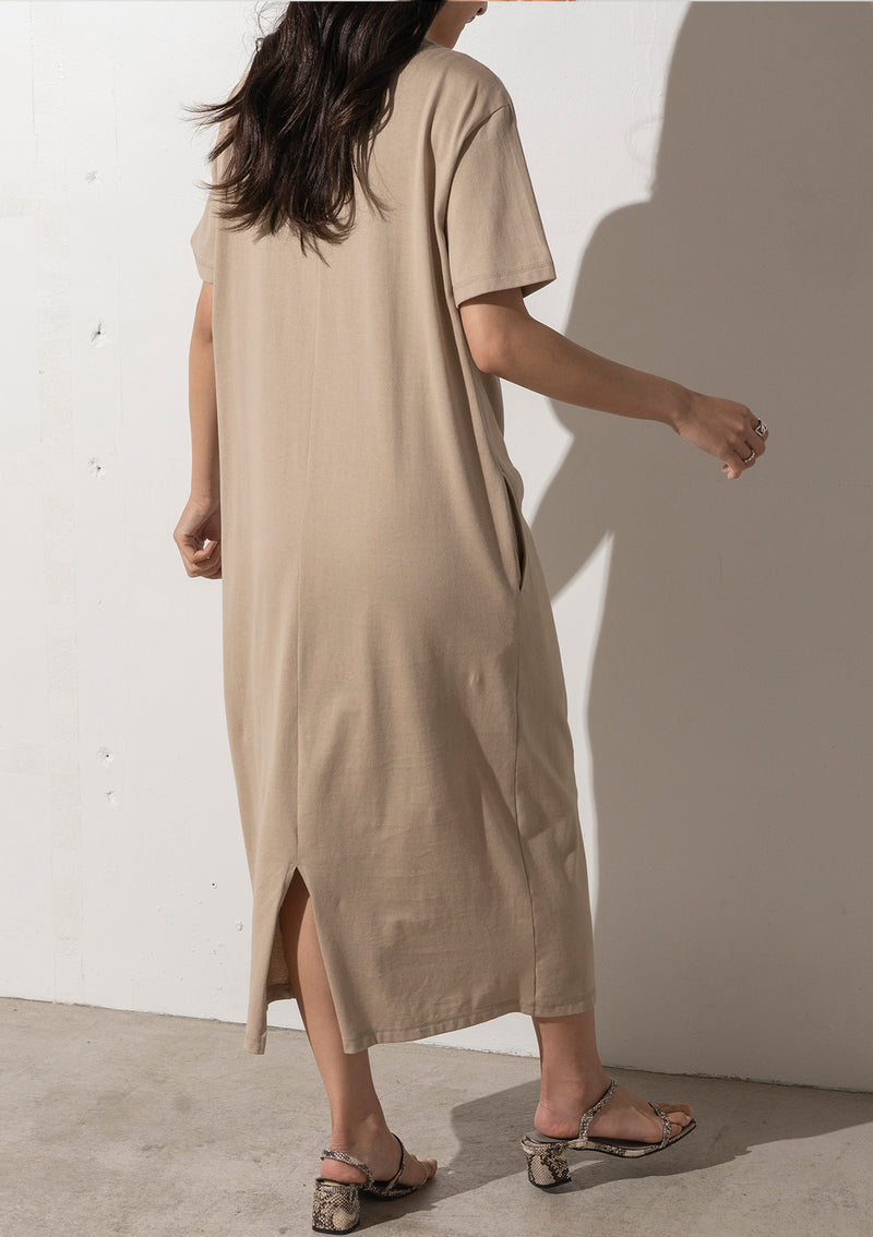 Short Sleeve Back-Slit Cotton Dress in Beige