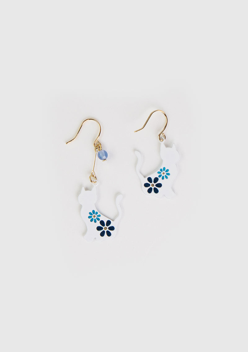 Floral Cat Asymmetric Hook Earrings in White x Blue