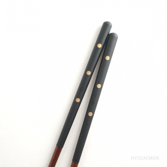 DOT Dishwasher-Safe Chopsticks in Brown & Black