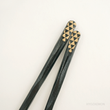 UROKO Tensoge Chopsticks in Black & Black-Gold