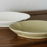 Speckled Cloud Shaped Plate in White
