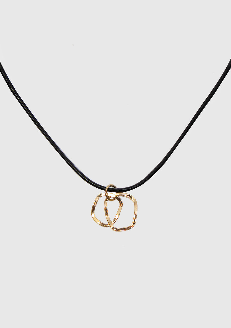 Double Ring Pendant Choker in Gold