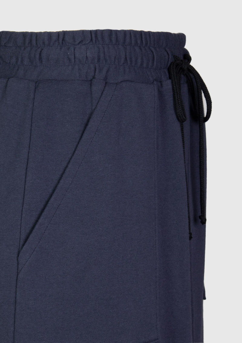 Cotton Back-Slit I-line Skirt in Navy