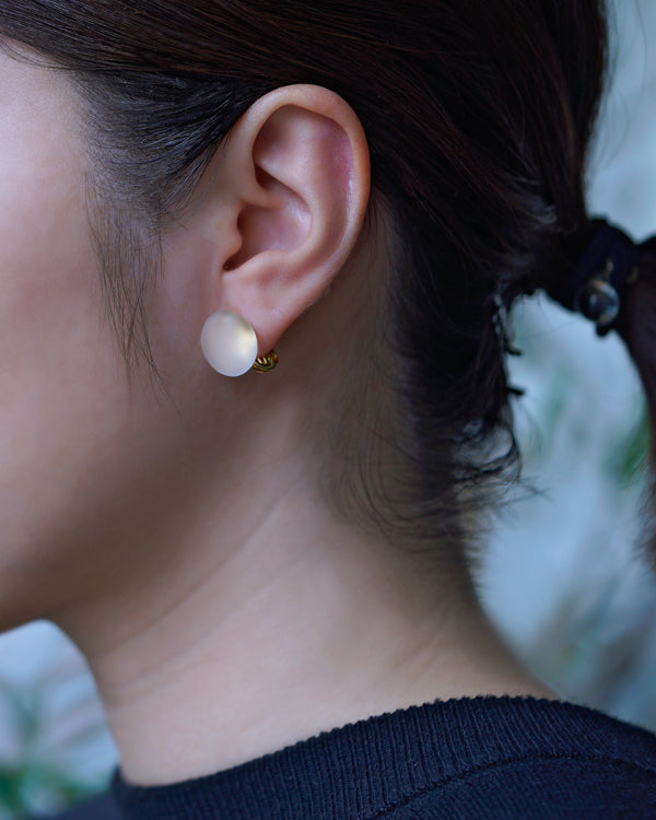 MAYU Clip-On Earrings in Gold
