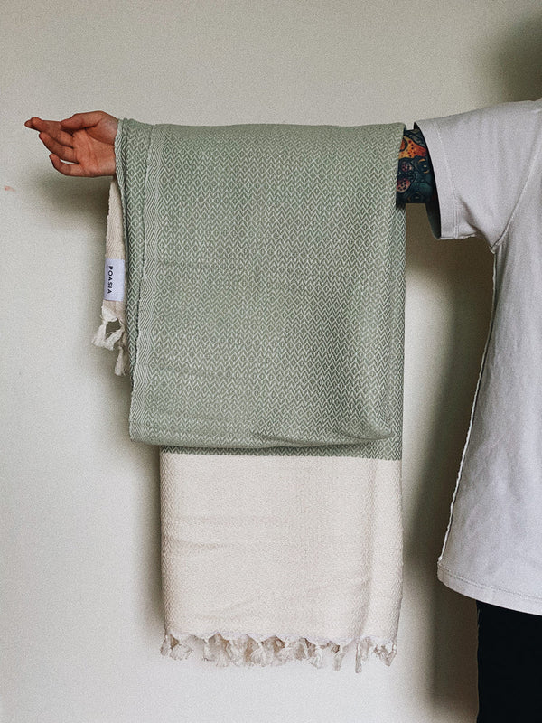 KOH KONG Handwoven Blanket in Light Green