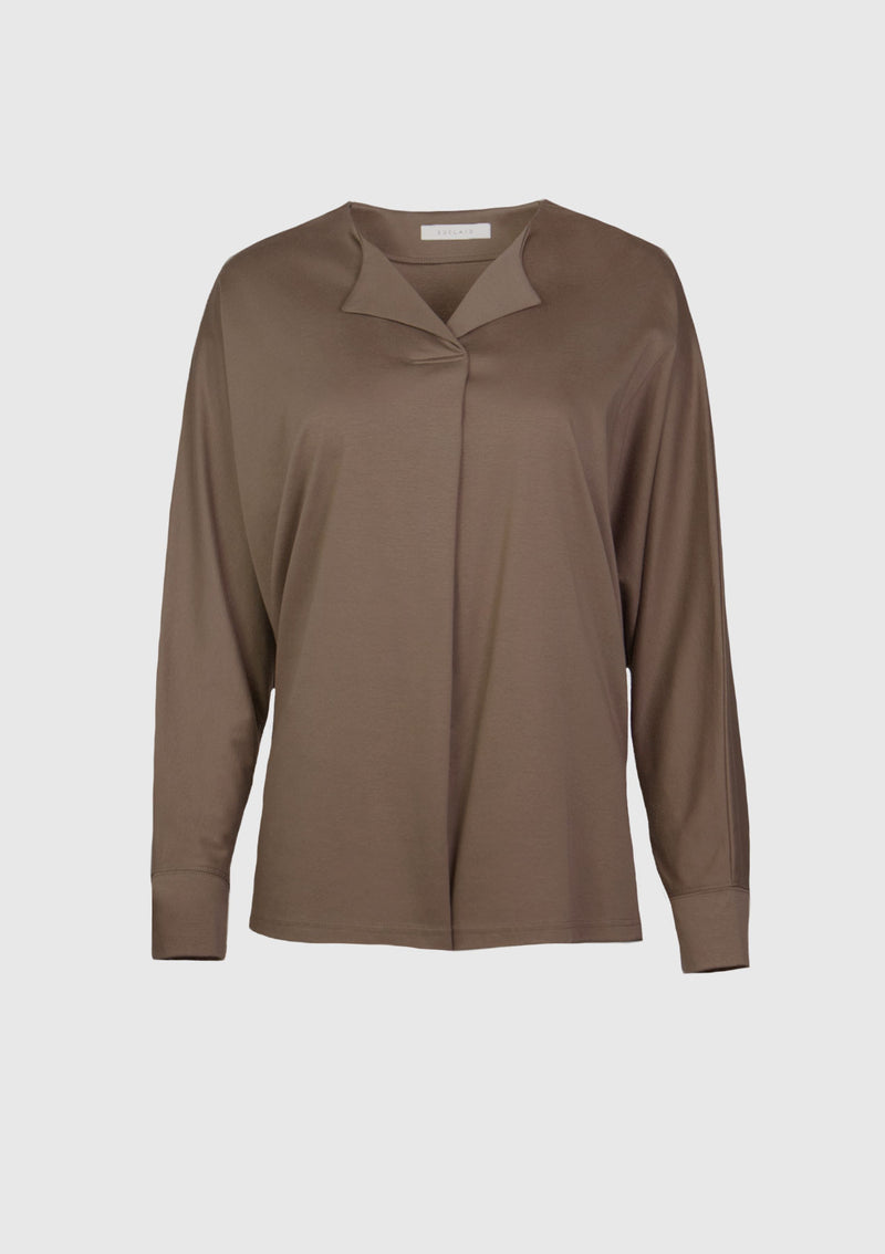 Skipper Collar Blouse with Dolman-Sleeves in Brown