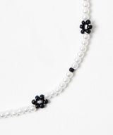 Beaded Necklace in White & Black