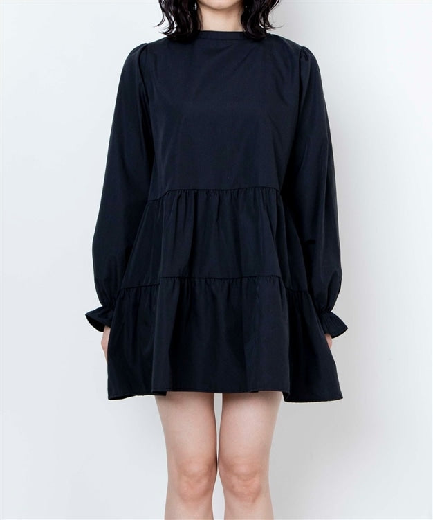 Crew-Neck Tiered Tunic with Peasant-Style Sleeves in Black