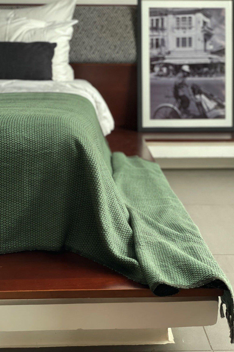 BATTAMBANG Handwoven Blanket in Emerald Green