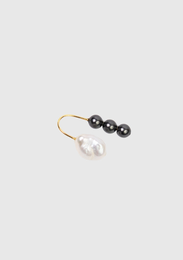 2-Way Coloured Pearl Ear Cuff in Black