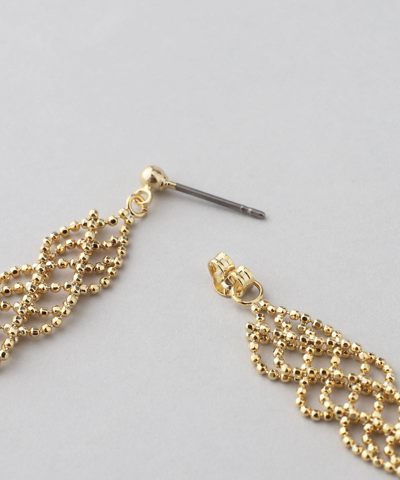 CHANDELIER Filigree Earrings in Gold
