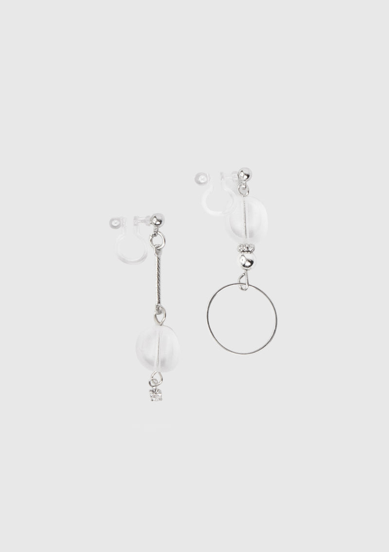 Asymmetric Clear Bead x Metallic Hoop Clip-On Earrings in Silver