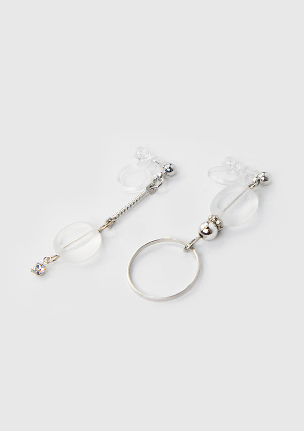Asymmetric Clear Bead x Metallic Hoop Clip-On Earrings in Silver