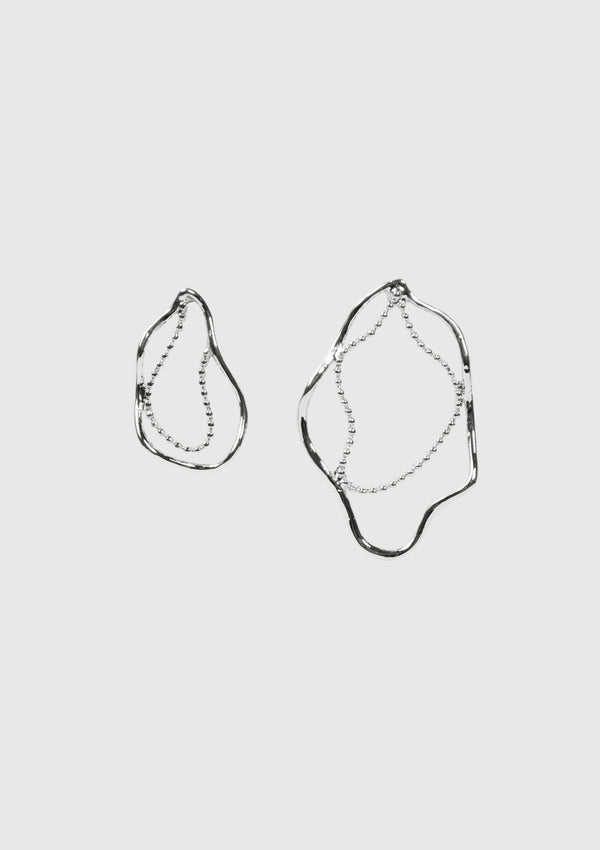 Asymmetric Organic Wave Metallic Earrings in Silver