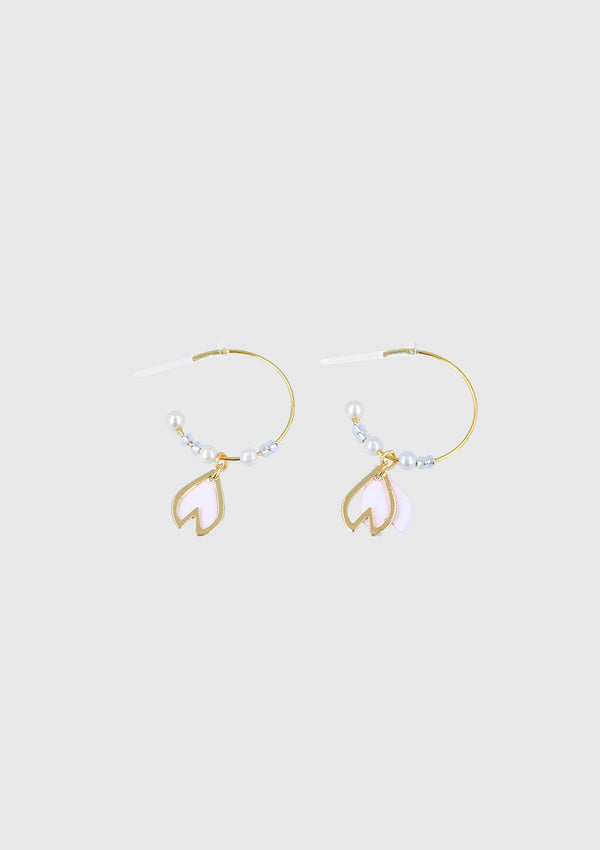 Sakura Petal Charms x Faux Pearl C-Hoop Earrings in Pink