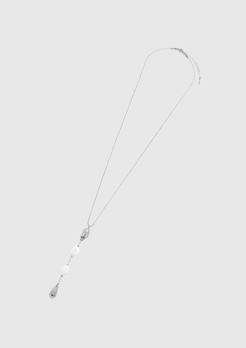Faux Pearl x Tear-Drop Pendant Necklace in Silver