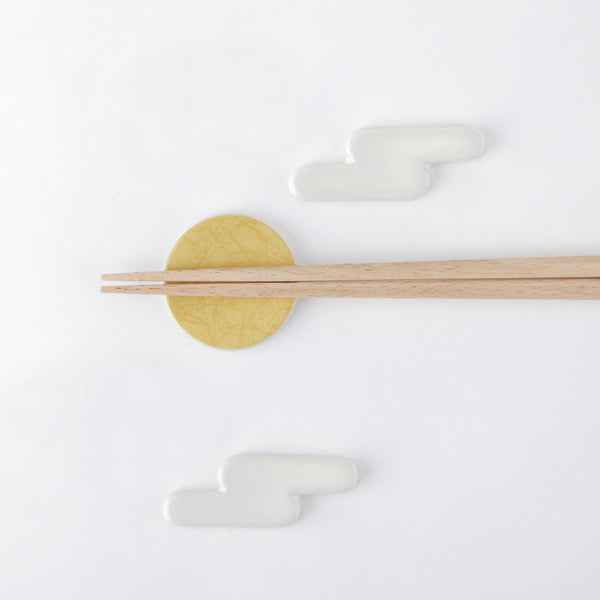 UNGETSU Rest & Chopsticks 4-Piece Set in Other